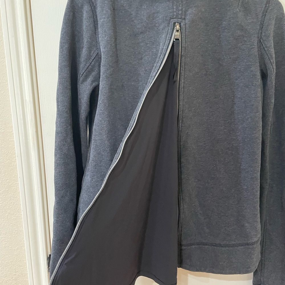 Lululemon En Route Jacket Size 8 - Picture 10 of 11
